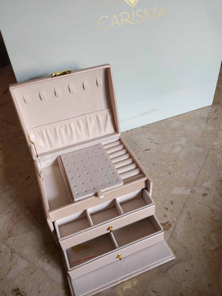 carisma jewellery box